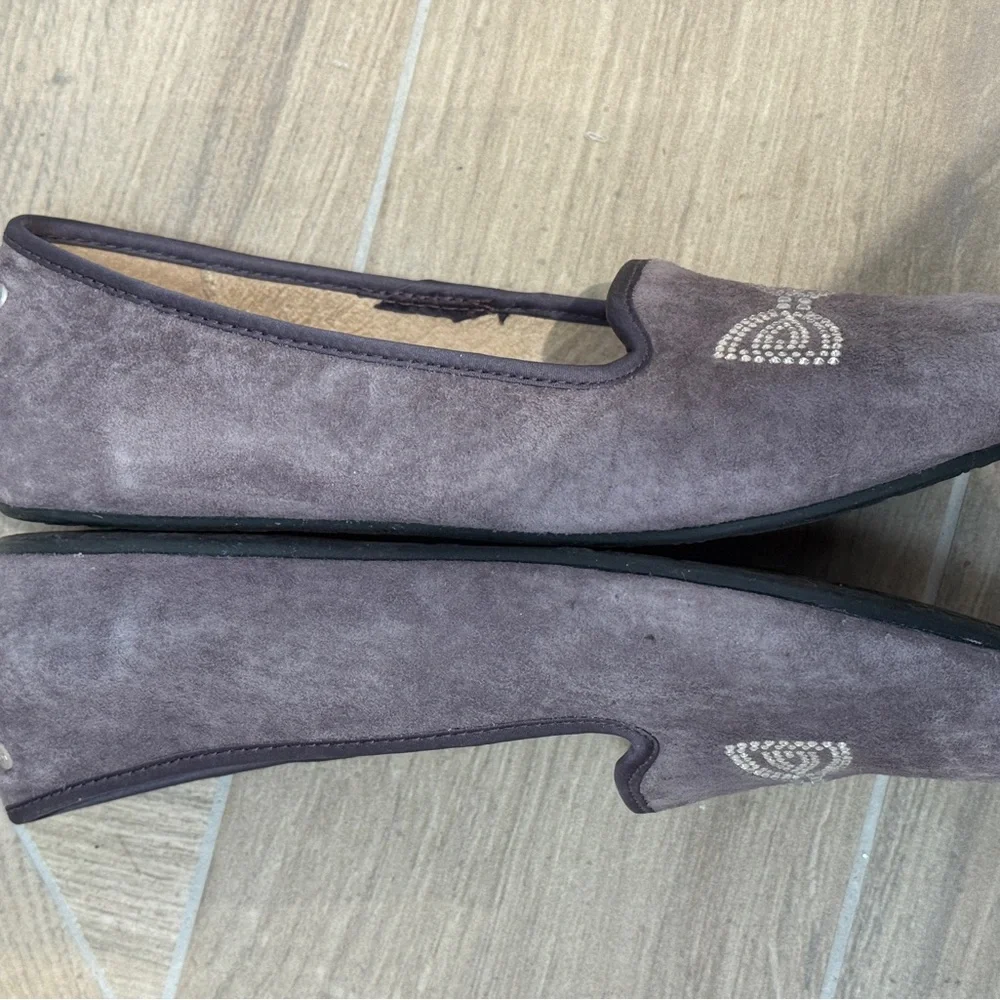 UGG Australia Suede Rhinestone Bow Slippers Flats Size 7.5 - Picture 3 of 5
